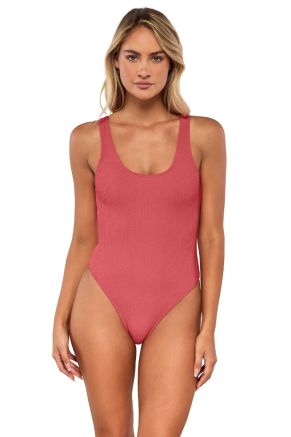 Fiona One Piece, Hibiscus Tea